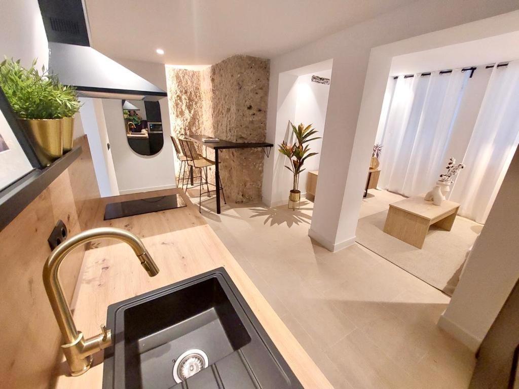 Helearon Suite Malaga Luaran gambar