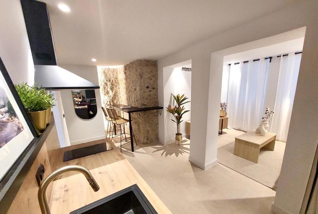 Helearon Suite Malaga Luaran gambar