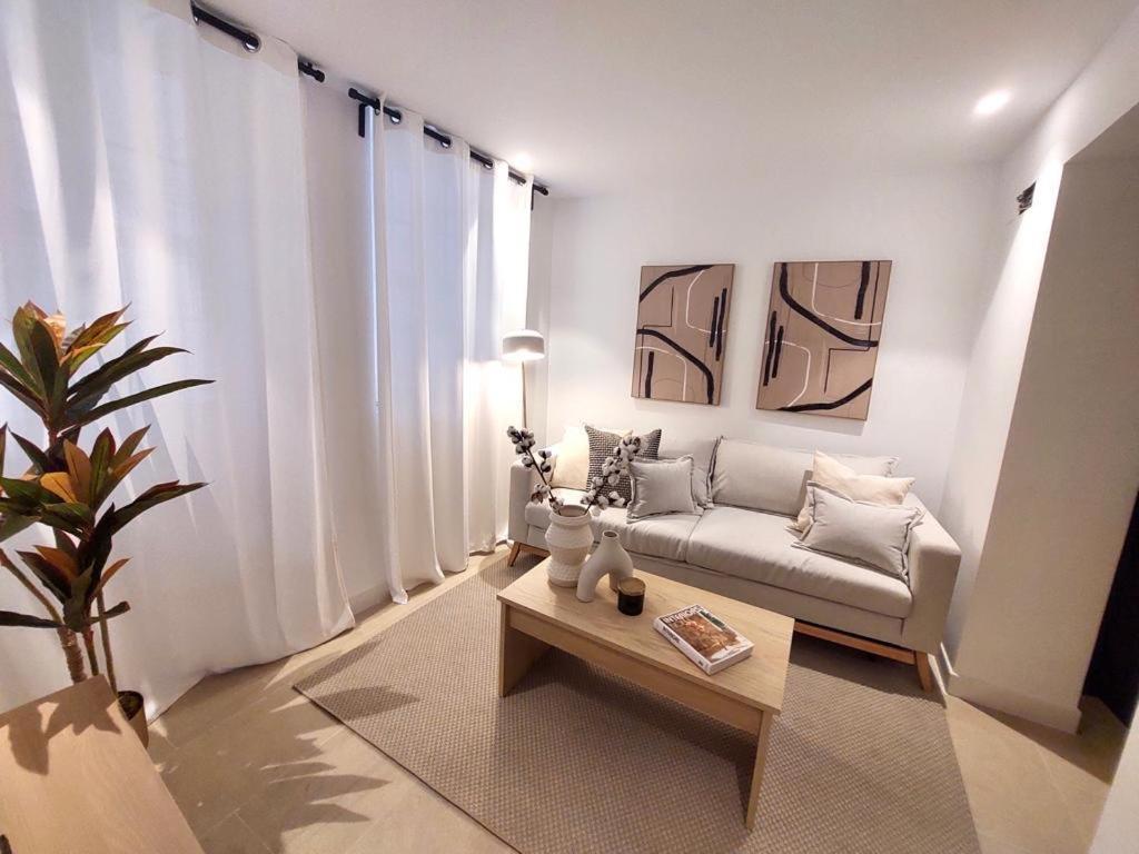 Helearon Suite Malaga Luaran gambar