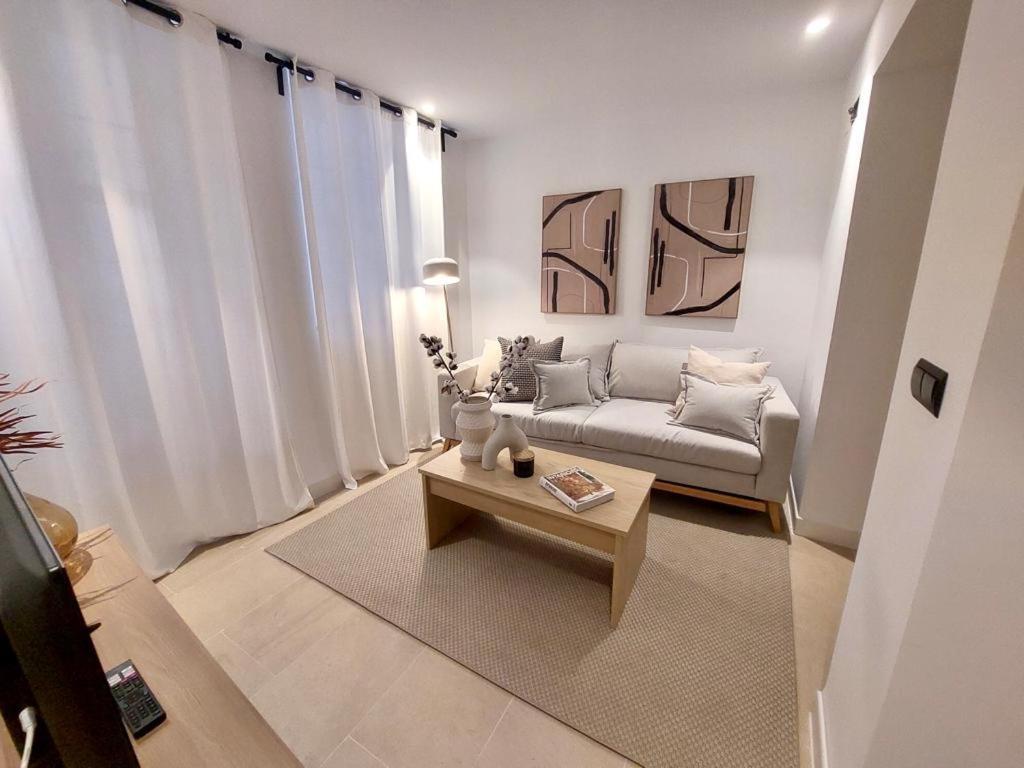 Helearon Suite Malaga Luaran gambar